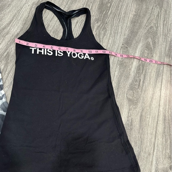Bundle of two Lululemon Tank Top - Picture 5 of 7